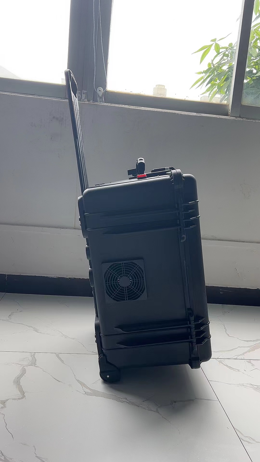 九寨沟手拉箱型移动通信干扰器